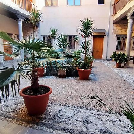 Abadia Suites Granada Luaran gambar
